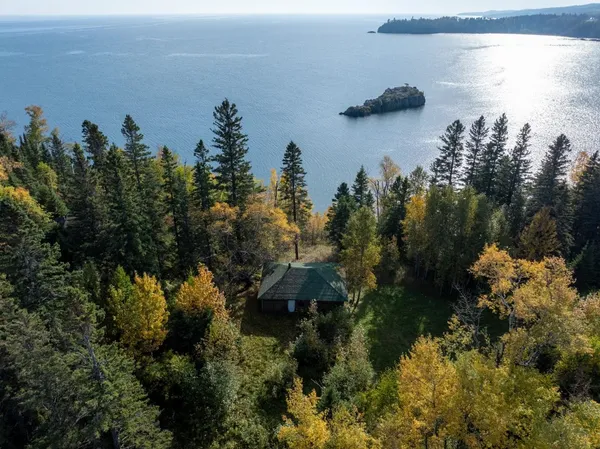 $899,000 | 61 North Beaver Bay Mn 55601, Silver Bay, MN 55614