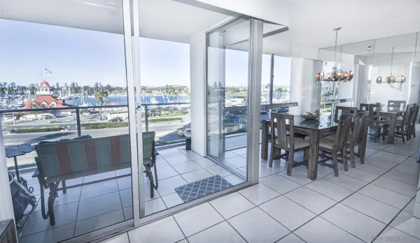 a room with lots of tables and chairs