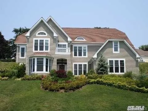 $2,288,000 | 47 Pembroke Drive, Glen Cove, NY 11542