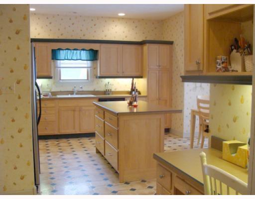 14 Cooper Road Venetia, PA 15367 - Photo 11 of 18 Kitchen.