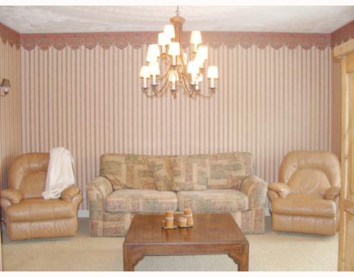 14 Cooper Road Venetia, PA 15367 - Photo 12 of 18 Dining Room.