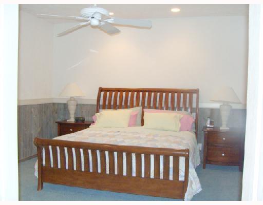 14 Cooper Road Venetia, PA 15367 - Photo 15 of 18 Master Bedroom.