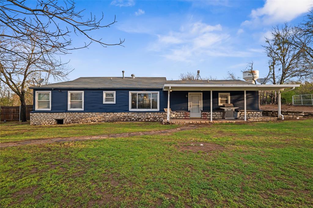 308 Carroll Street Aledo, TX 76008 - Photo 2 of 29