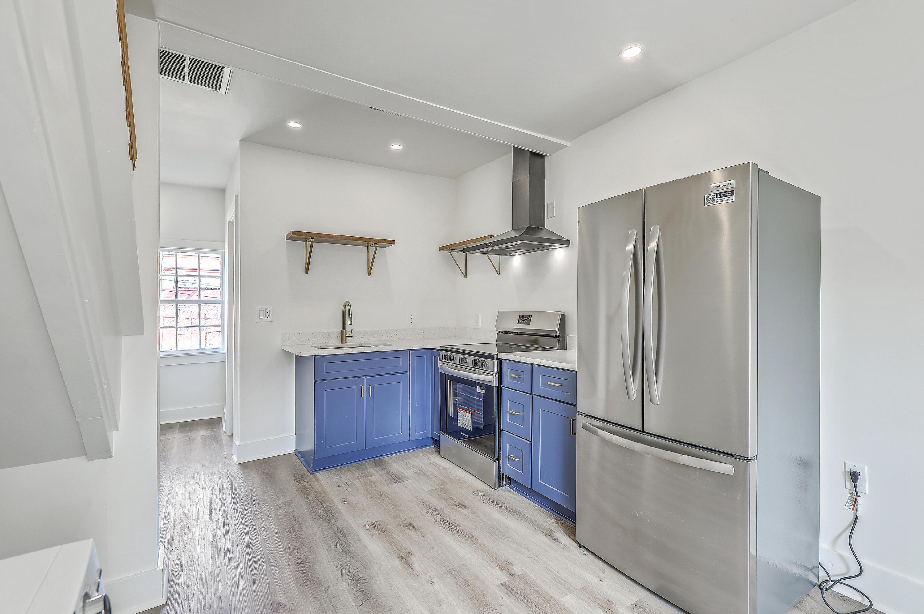 68 Lee Street, Unit A Charleston, SC 29403 - Photo 7 of 29 0W7A0537_38_39_40_41_42_43