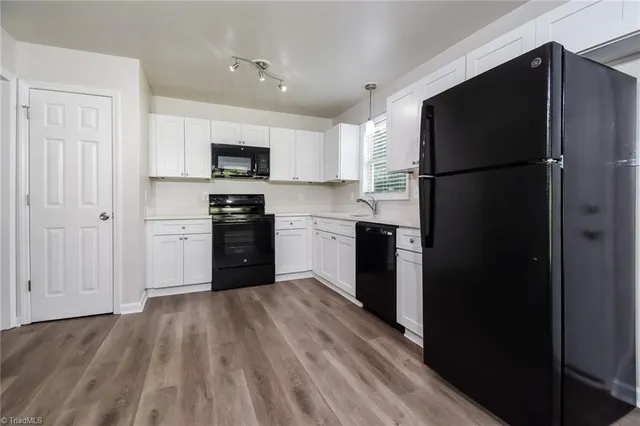 $1,640 | 2834 Edwards Street, Winston-Salem, NC 27127