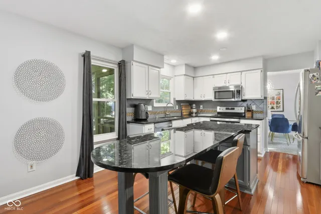 $385,000 | 11526 Crescent Court, Indianapolis, IN 46236