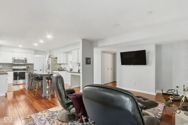 $385,000 | 11526 Crescent Court, Indianapolis, IN 46236