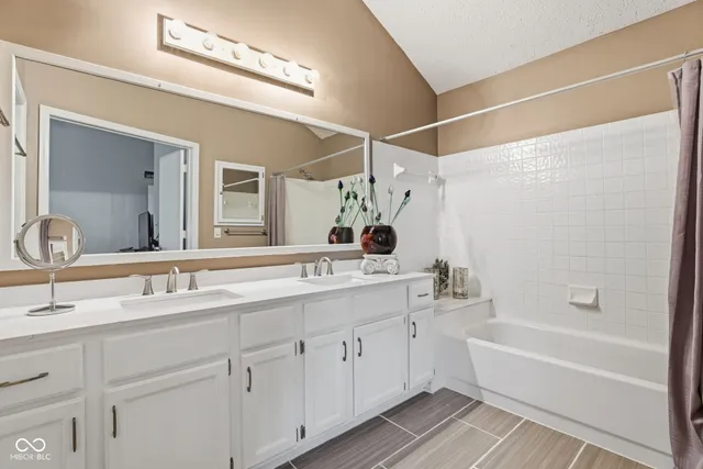 $385,000 | 11526 Crescent Court, Indianapolis, IN 46236