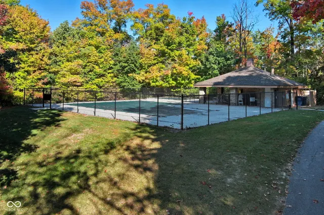 $385,000 | 11526 Crescent Court, Indianapolis, IN 46236