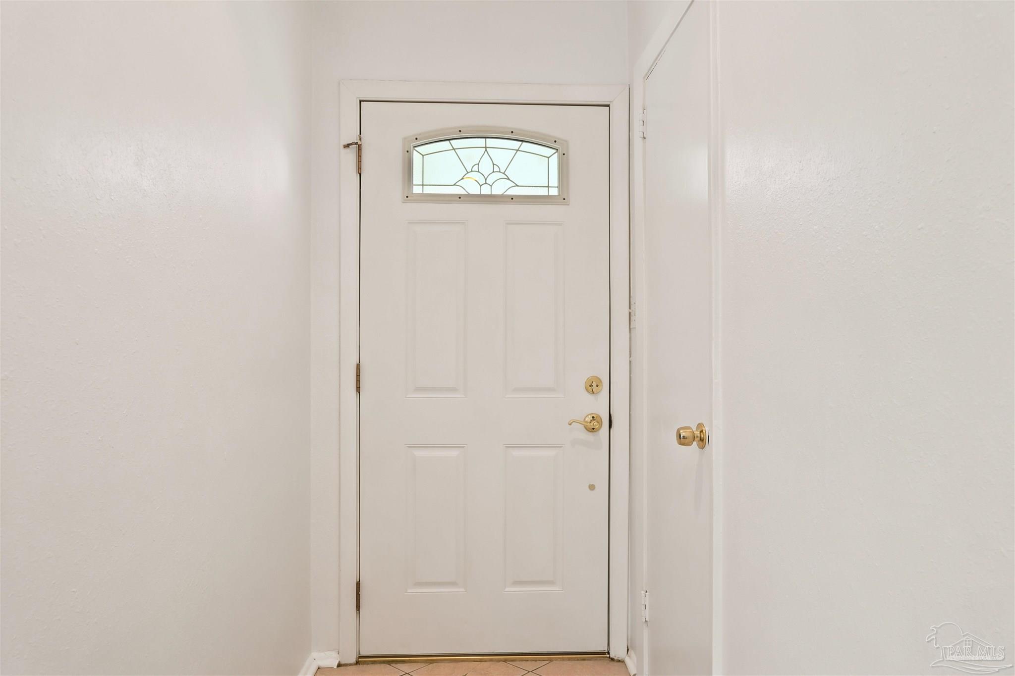 101 Vanderbilt Road Pensacola, FL 32506 - Photo 6 of 33 Foyer, leaded glass front door