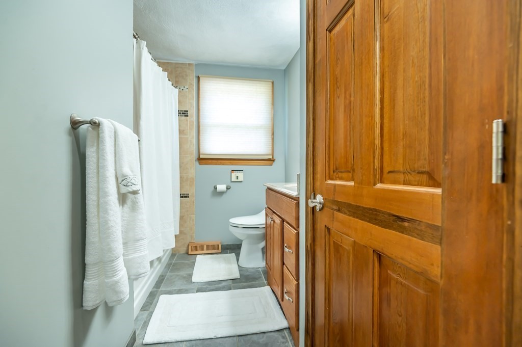 93 Rolling Ridge Lane Methuen, MA 01844 - Photo 20 of 28 Gallery Image 20