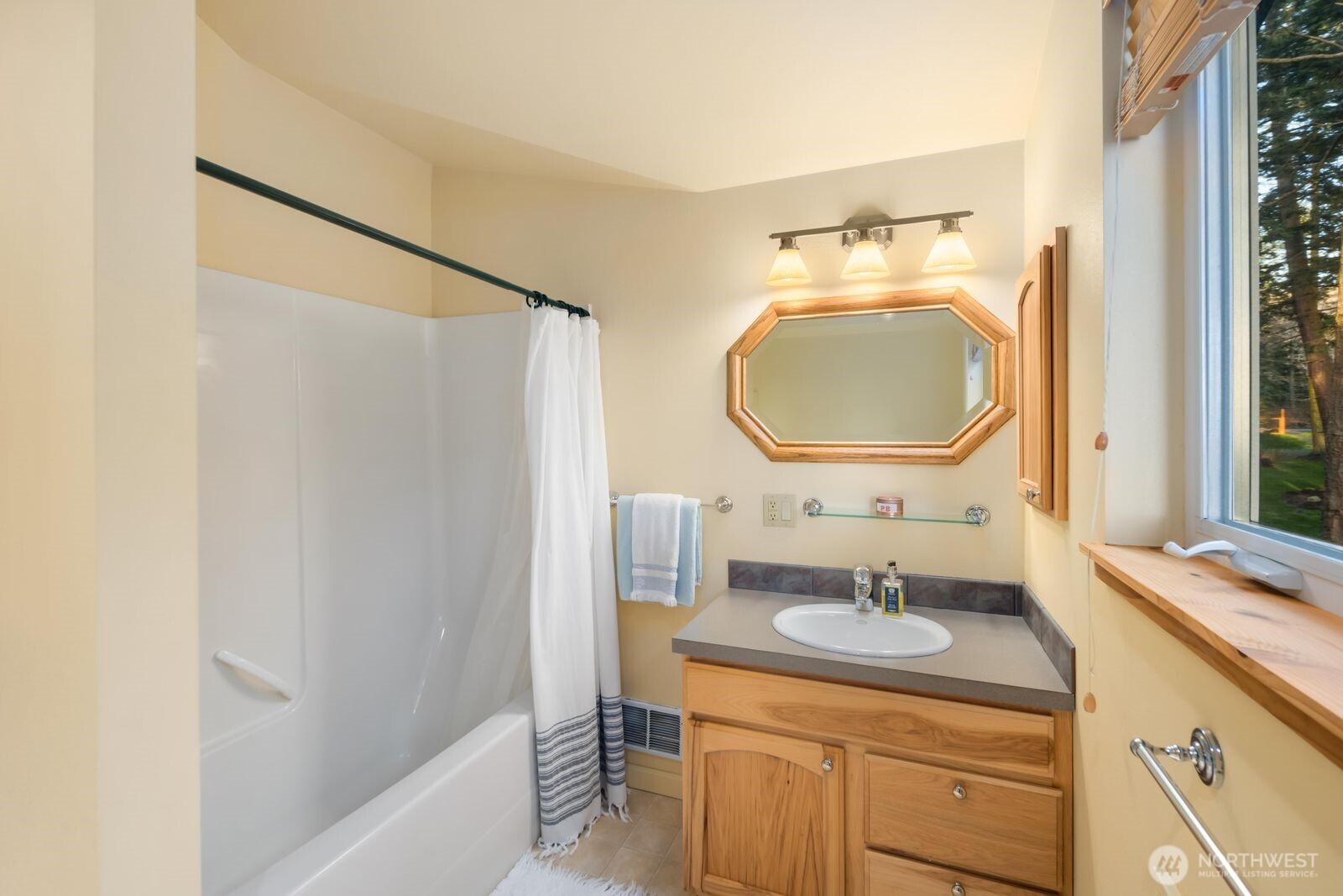 213 Smugglers Cove Road Friday Harbor, WA 98250 - Photo 34 of 40