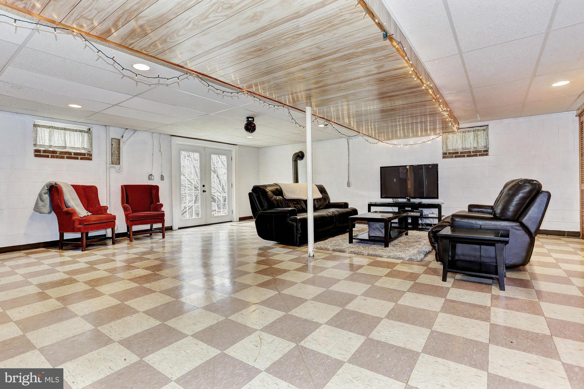 2132 Bellvale Road Fallston, MD 21047 - Photo 22 of 29 Family Room