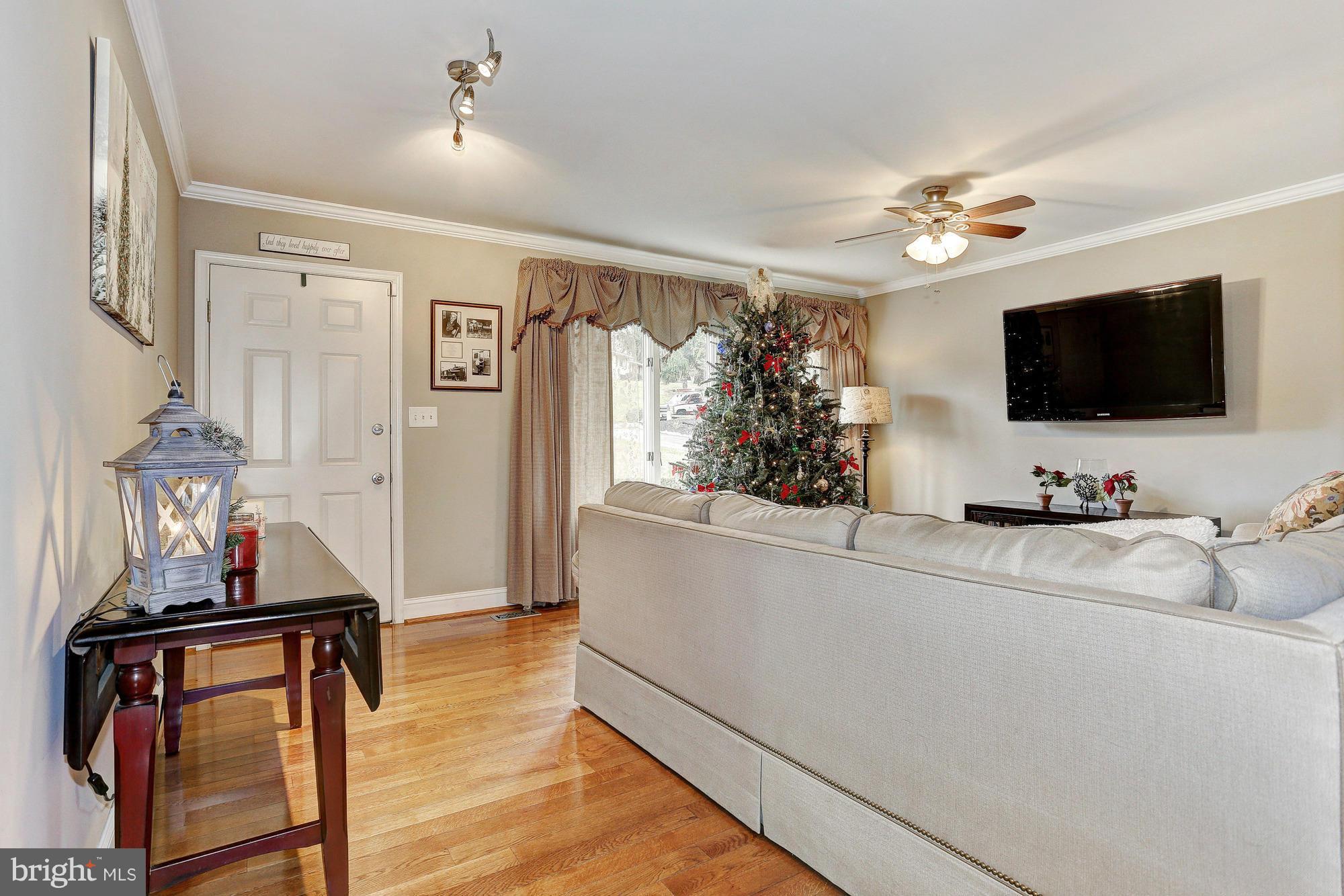 2132 Bellvale Road Fallston, MD 21047 - Photo 5 of 29 Living Room