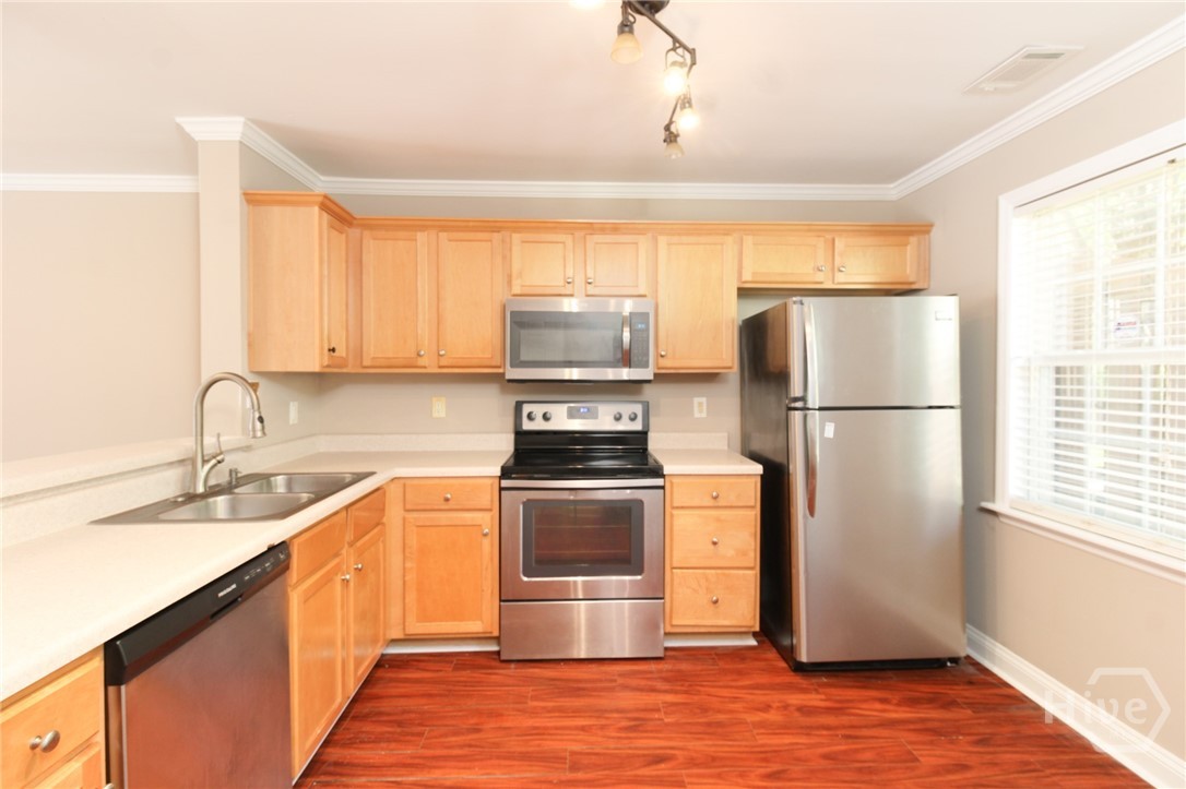 240 Cleveland Road, Unit 440 Athens, GA 30622 - Photo 8 of 21 Kitchen