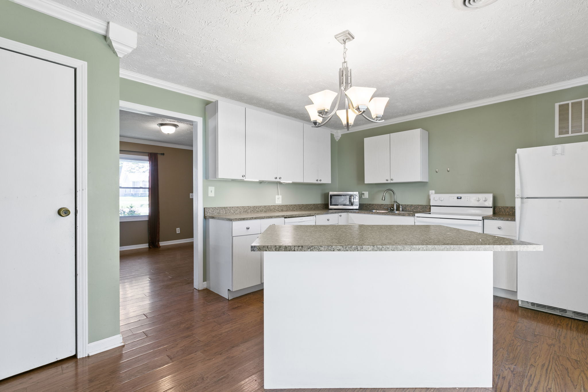 1586 North Blue Road Greenfield, IN 46140 - Photo 15 of 44 Gallery Image 15