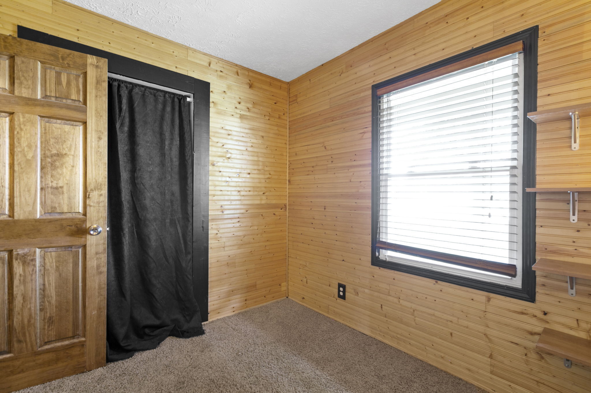 1586 North Blue Road Greenfield, IN 46140 - Photo 23 of 44 Gallery Image 23