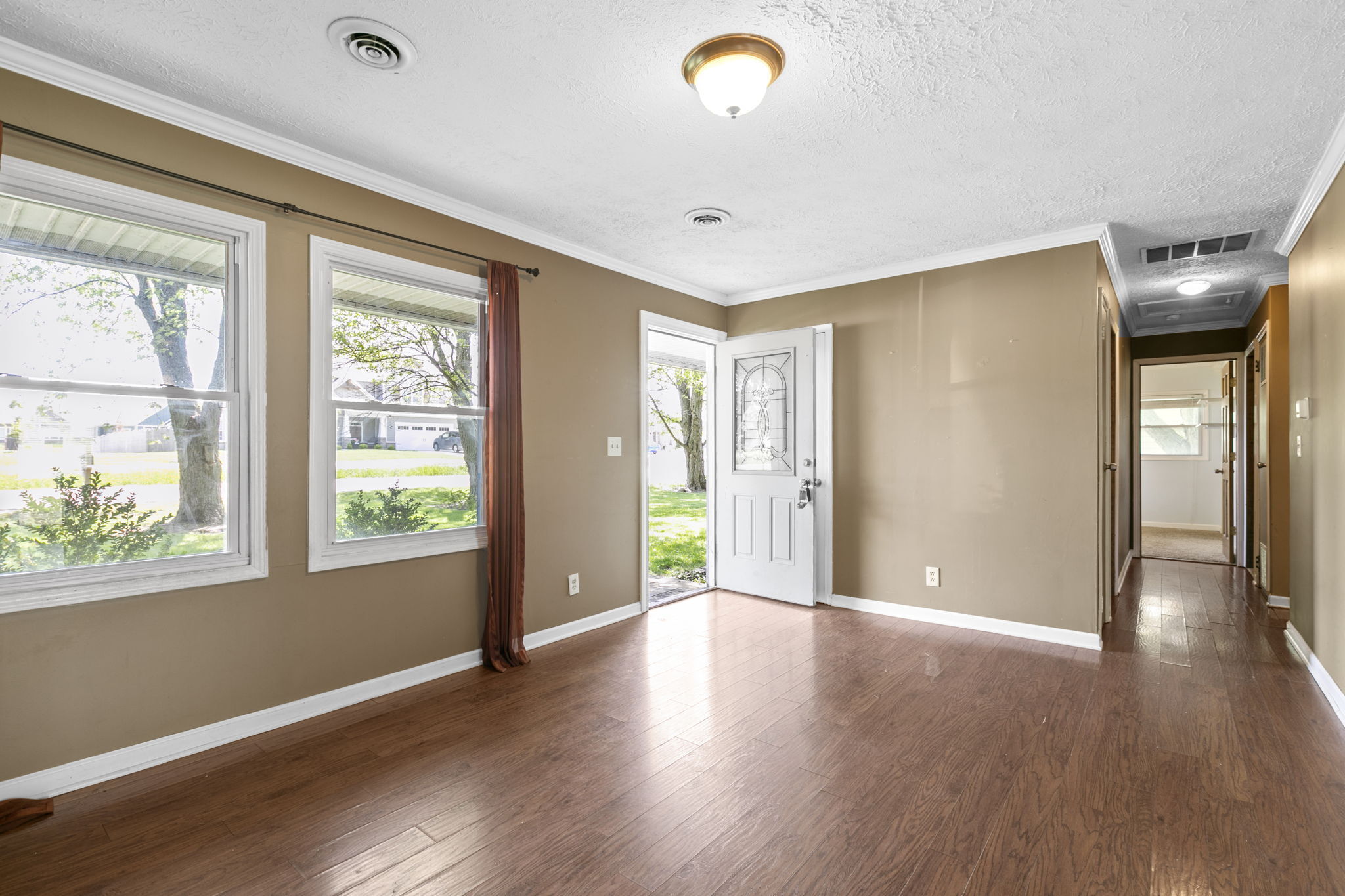 1586 North Blue Road Greenfield, IN 46140 - Photo 8 of 44 Gallery Image 8