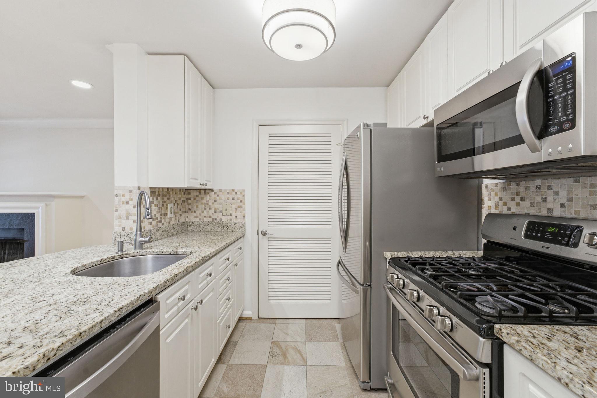 5563 Seminary Road, Unit 107 Falls Church, VA 22041 - Photo 6 of 53 Gallery Image 6