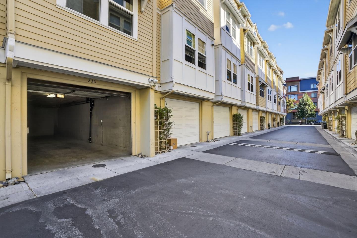 236 Grayson Terrace San Jose, CA 95126 - Photo 28 of 40 a view of a building