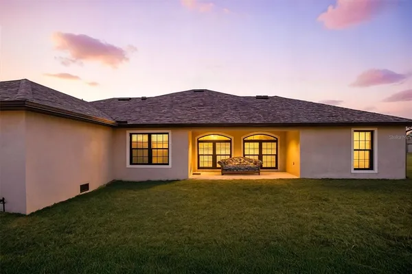 a front view of house with yard
