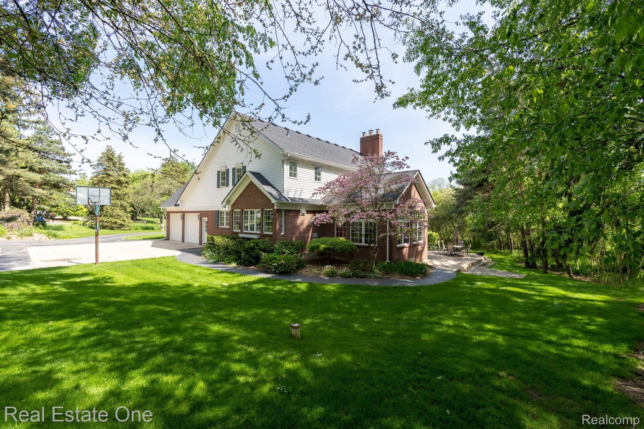 1472 Mill Race Road Rochester, MI 48306 - Photo 41 of 46 DSC06857-HDR.jpg