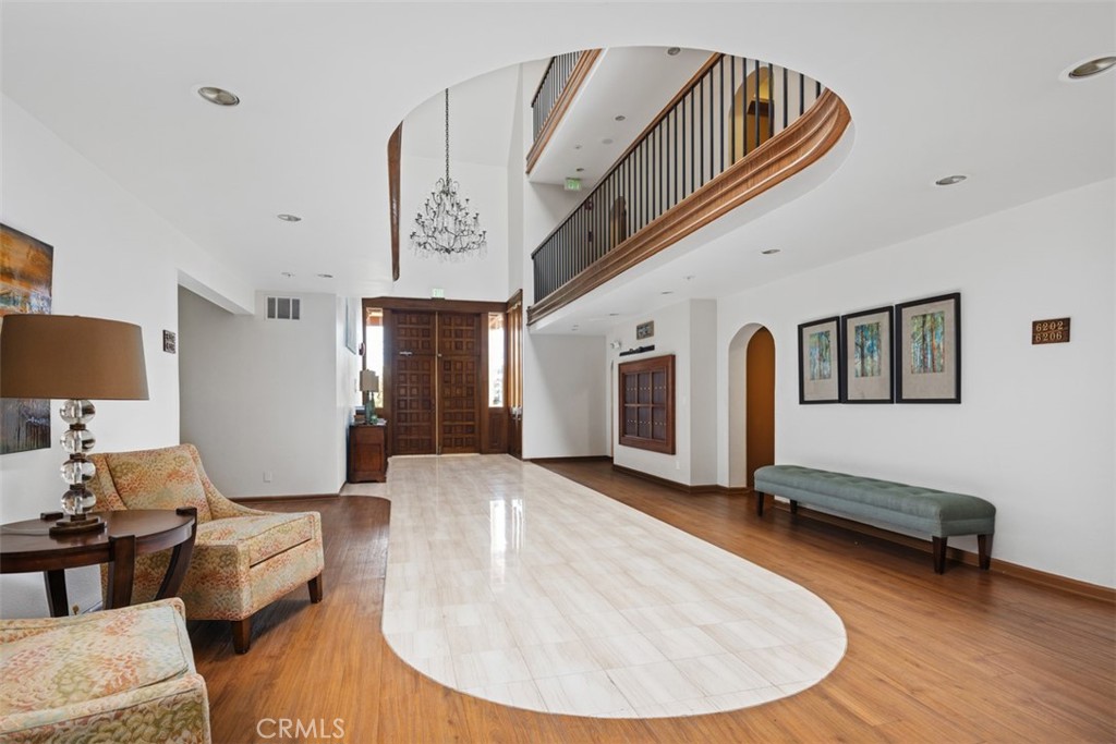 6200 Riviera Circle Long Beach, CA 90815 - Photo 29 of 35 a living room with furniture