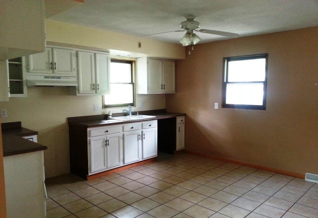 3031 Ruth Street Rockford, IL 61103 - Photo 4 of 10 Gallery Image 4