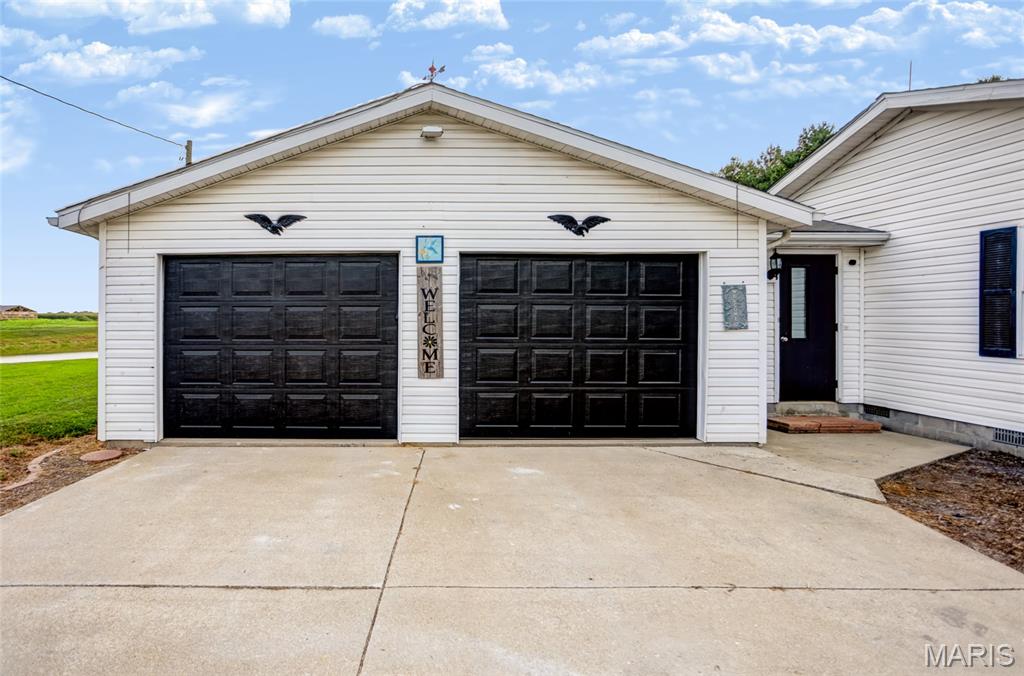 837 Pokey Road Pocahontas, IL 62275 - Photo 36 of 55 Gallery Image 36