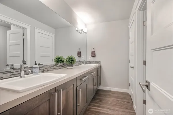 $1,250,000 | 4425 South 352nd Lane, Auburn, WA 98001