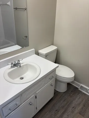 $1,500 | 240 Graylynn Drive, Unit B, Nashville, TN 37214