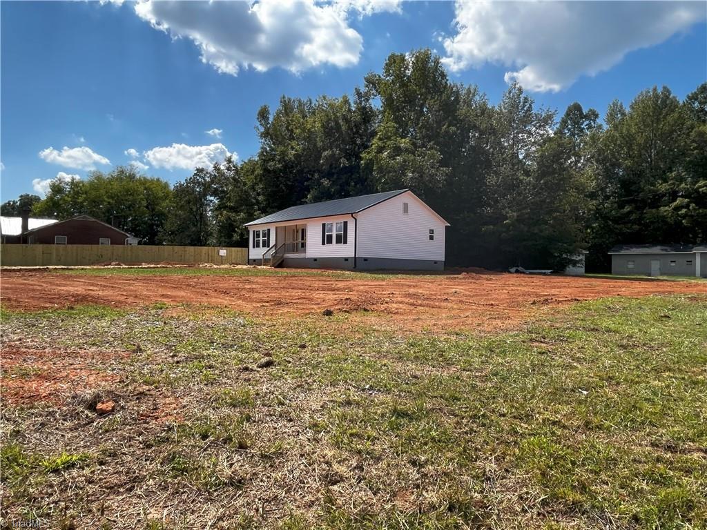 134 Bowers Road Lexington, NC 27292 - Photo 6 of 39 Gallery Image 6