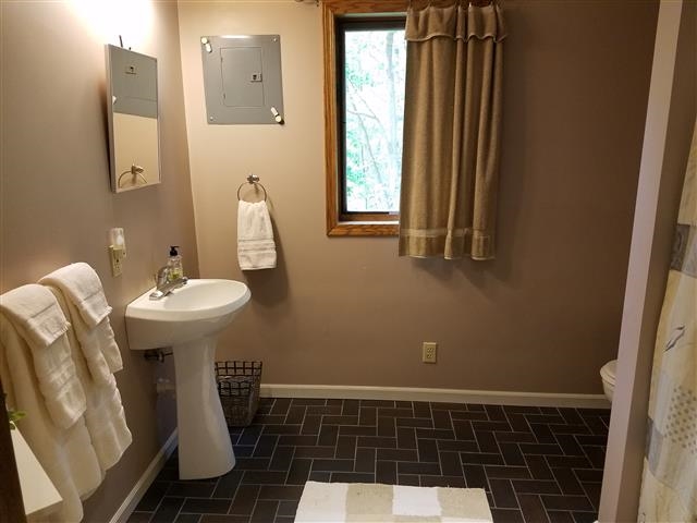 4225 Cedar Lake Road Traverse City, MI 49685 - Photo 29 of 36 1862038-28.JPG