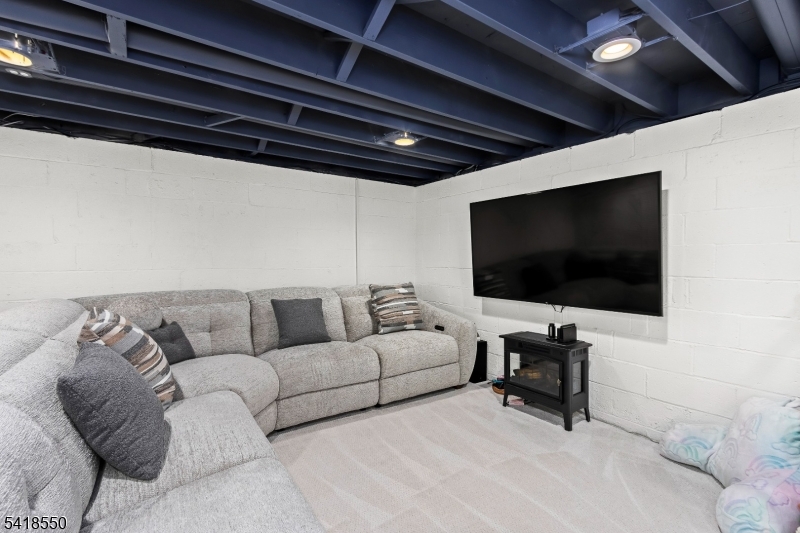 31 Mockingbird Road Hackettstown, NJ 07840 - Photo 30 of 39