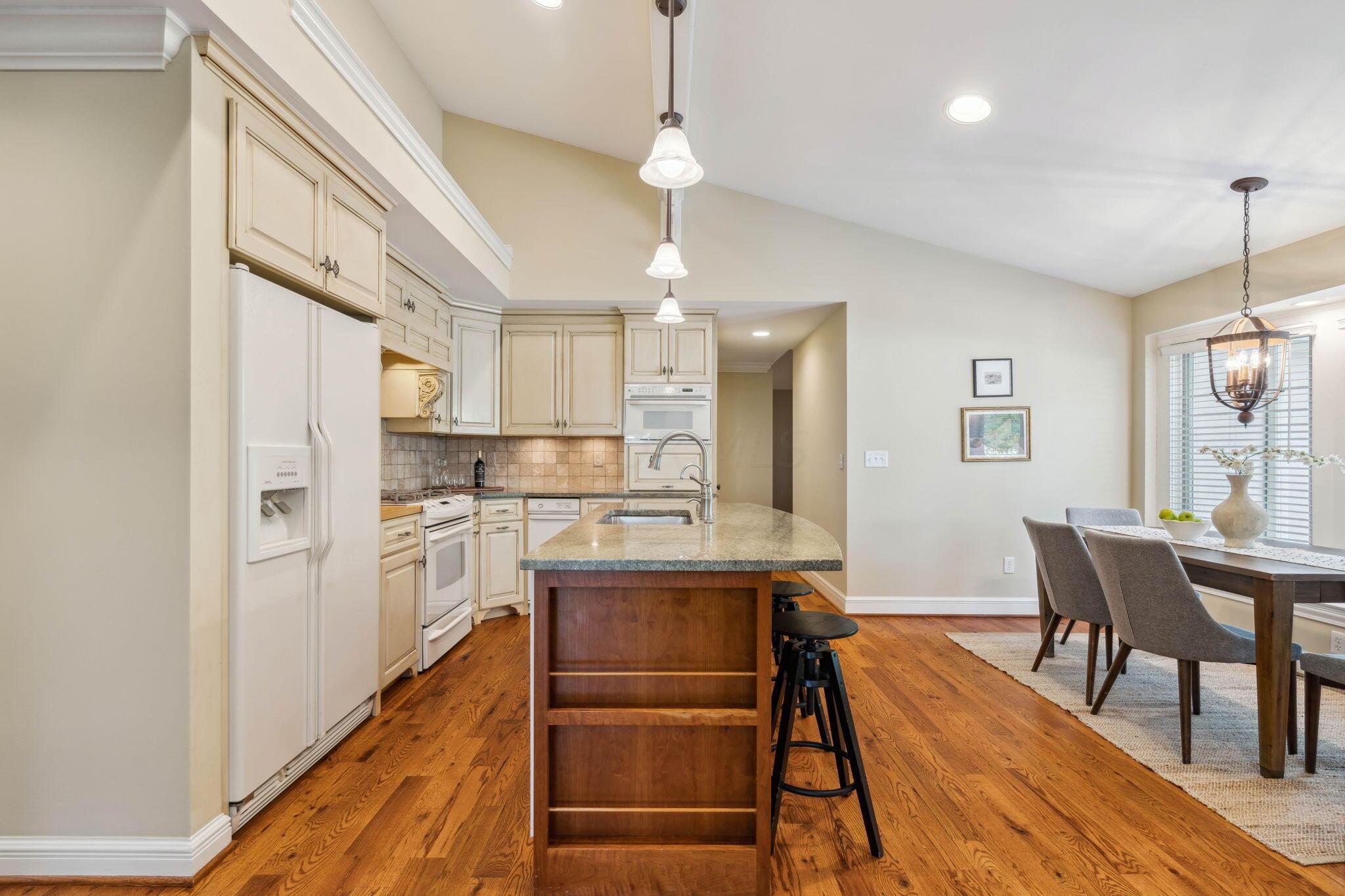 2481 Farleigh Road Columbus, OH 43221 - Photo 19 of 84 Kitchen