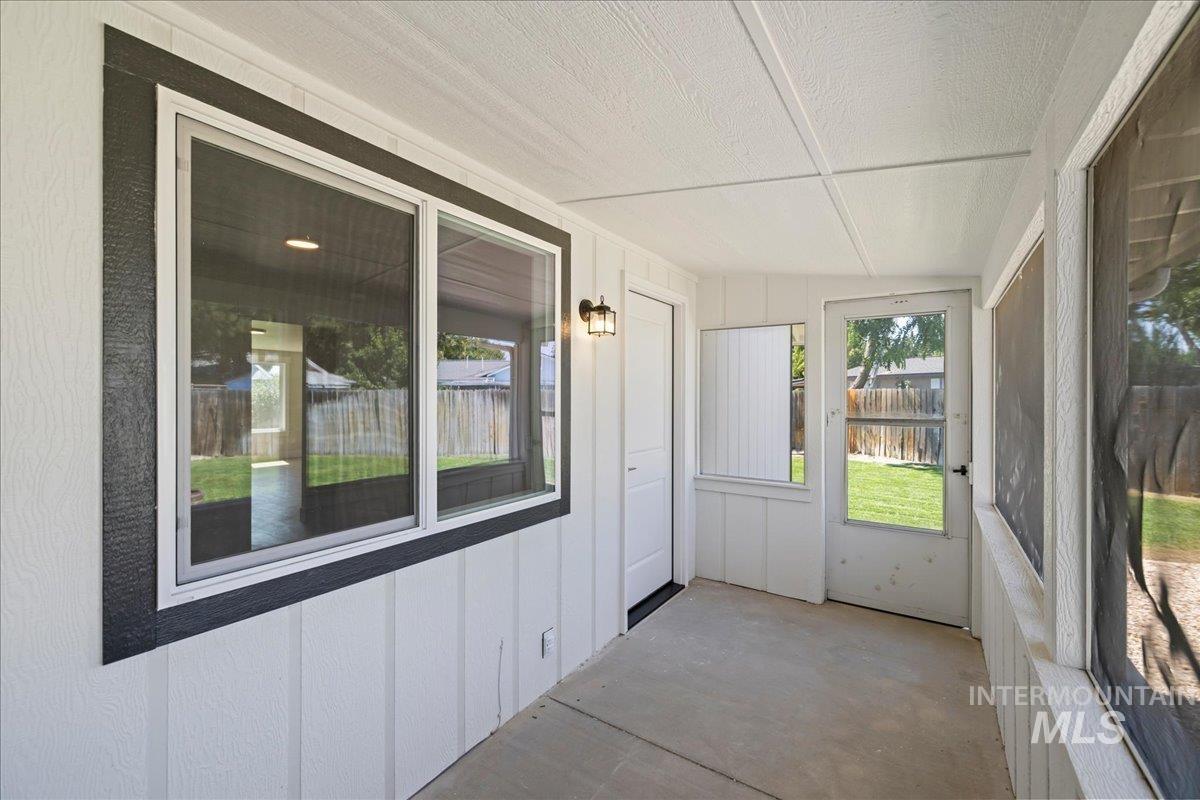 1309 West Maple Avenue Meridian, ID 83642 - Photo 19 of 50 View of unfurnished sunroom