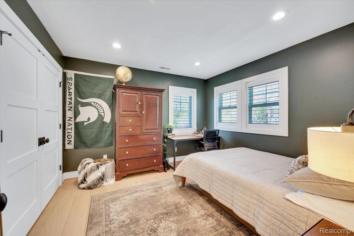 332 Highland Avenue Rochester, MI 48307 - Photo 23 of 39 Bedroom featuring light wood-style floors and recessed lighting