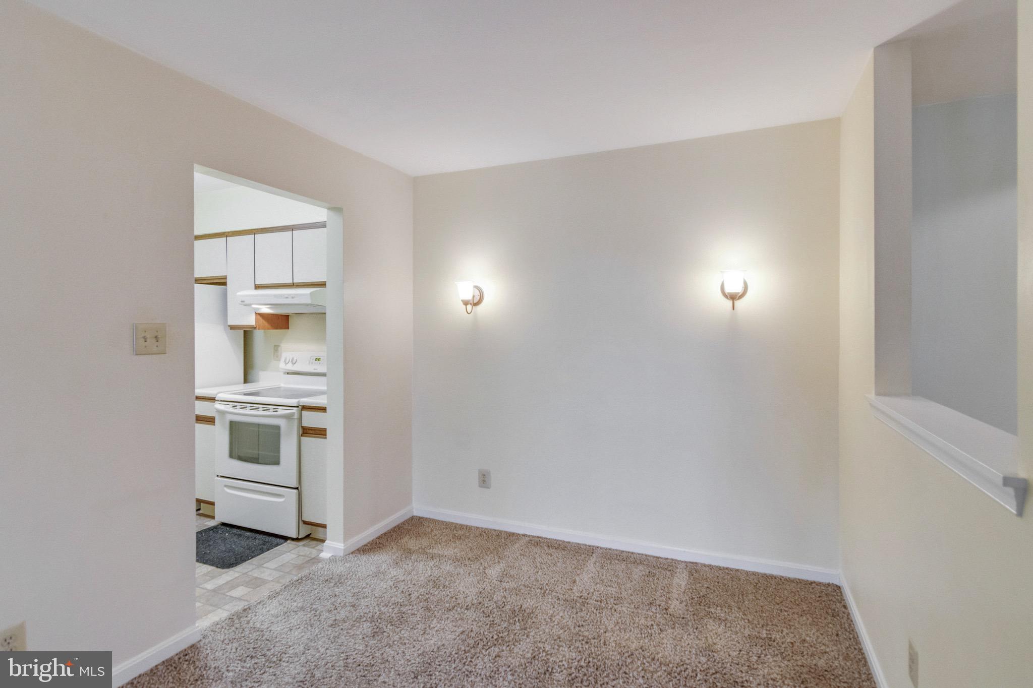 4914 Columbia Road, Unit 3 Columbia, MD 21044 - Photo 16 of 30 Dining Space off of Kitchen