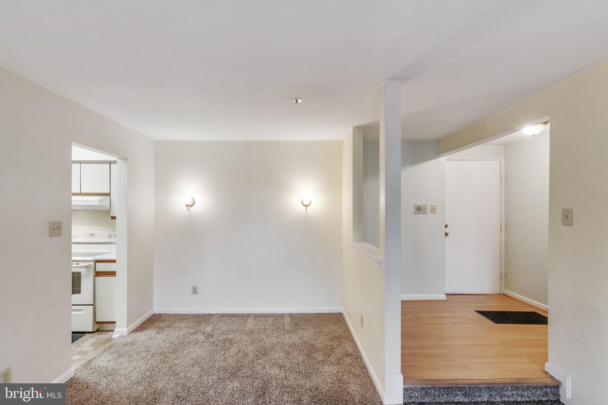 4914 Columbia Road, Unit 3 Columbia, MD 21044 - Photo 18 of 30 Dining Room off of the Kitchen