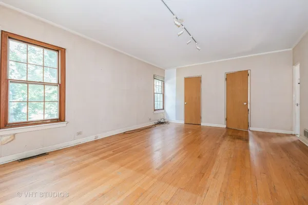 $550,000 | 10057 South Bell Avenue, Chicago, IL 60643