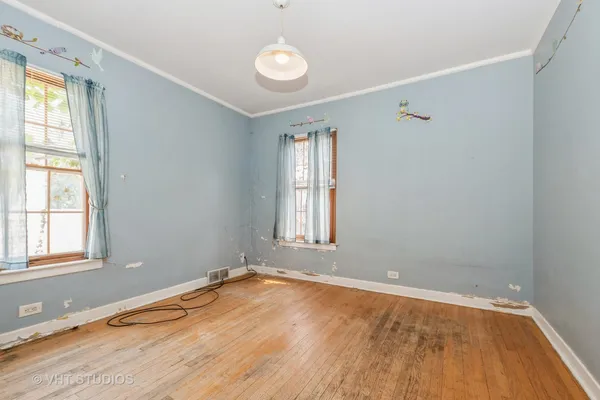 $550,000 | 10057 South Bell Avenue, Chicago, IL 60643