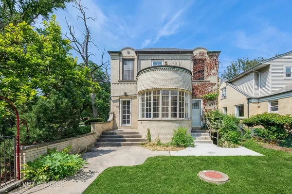 $550,000 | 10057 South Bell Avenue, Chicago, IL 60643