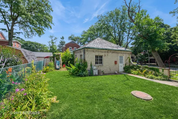 $550,000 | 10057 South Bell Avenue, Chicago, IL 60643