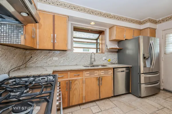 $550,000 | 10057 South Bell Avenue, Chicago, IL 60643