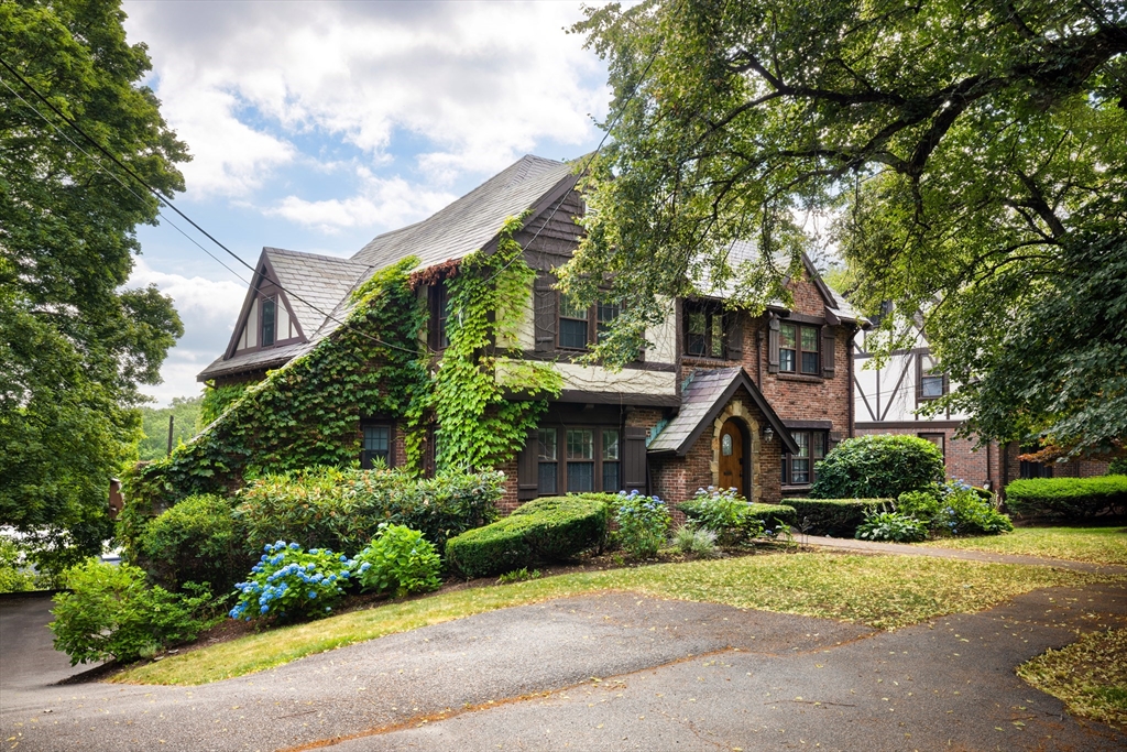 55 Goodnough Road Brookline, MA 02467 - Photo 1 of 19