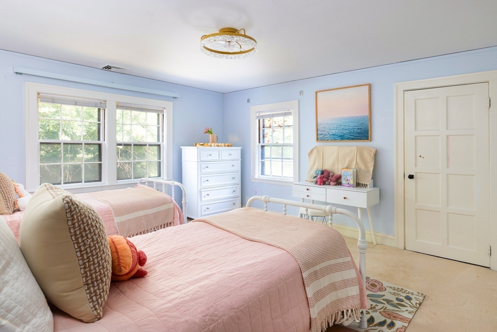 55 Goodnough Road Brookline, MA 02467 - Photo 14 of 19