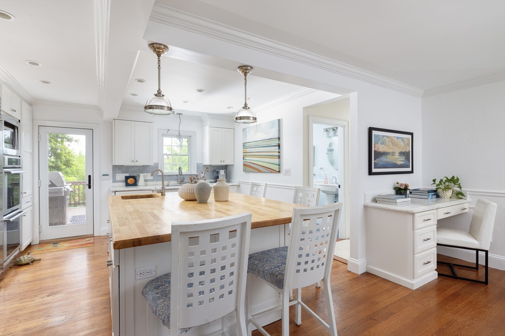 55 Goodnough Road Brookline, MA 02467 - Photo 5 of 19