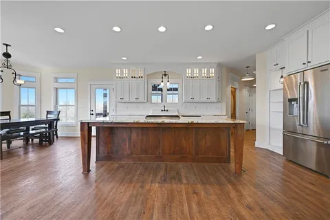 $965,000 | 30424 West 271st Street, Paola, KS 66071