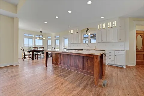 $945,000 | 30424 West 271st Street, Paola, KS 66071