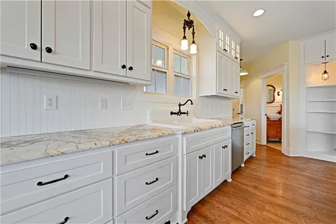 $965,000 | 30424 West 271st Street, Paola, KS 66071